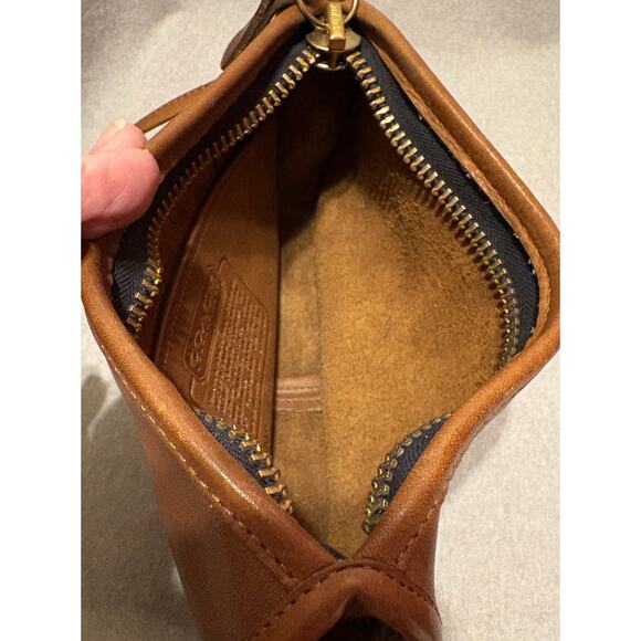 Coach VTG 80’s Made in New York Distressed Brown Leather Crossbody Handbag - Picture 10 of 12